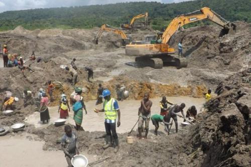 Un site minier au Cameroun