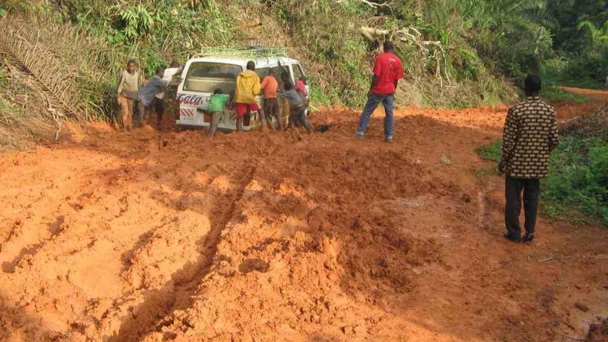 Les routes du pays sont souvent en mauvais état, reconnaît le gouvernement du Cameroun.